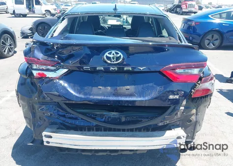 2022 Toyota Camry Se z USA, uszkodzony, nr VIN 4T1G11AKXNU646725